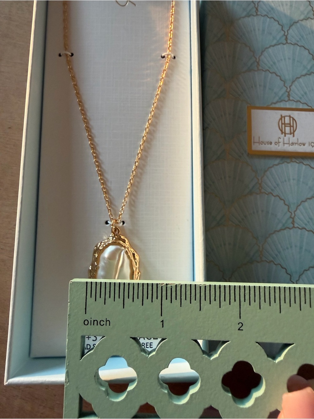 House of Harlow 1960 Gold Necklace with Pearl-Effect Pendant - Picture 6 of 7